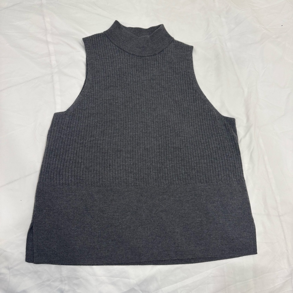 H Halston 100% Extra Fine Merino Wool Mock Neck Ribbed Sweater Vest Grey XL